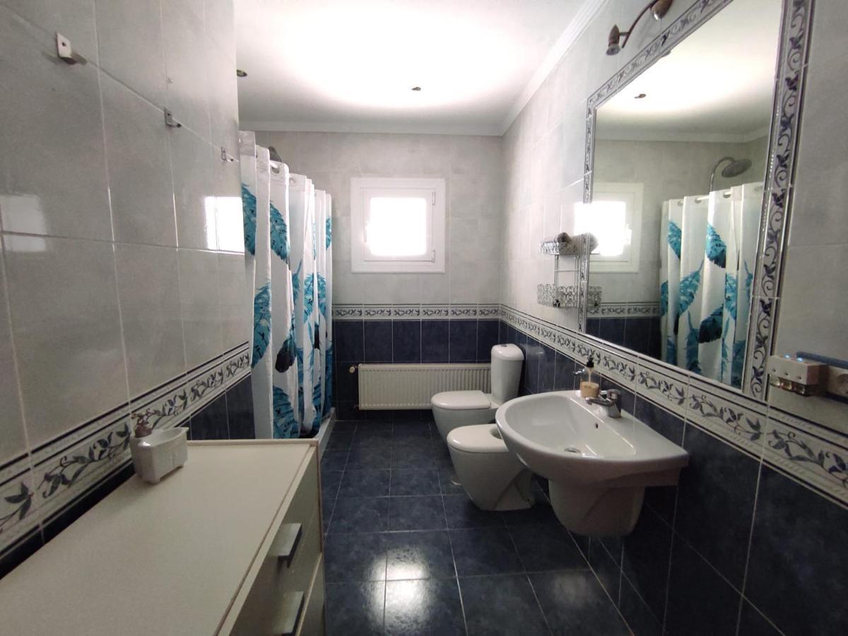 Villa con piscina a un paso de la playa Benidorm Exterior foto