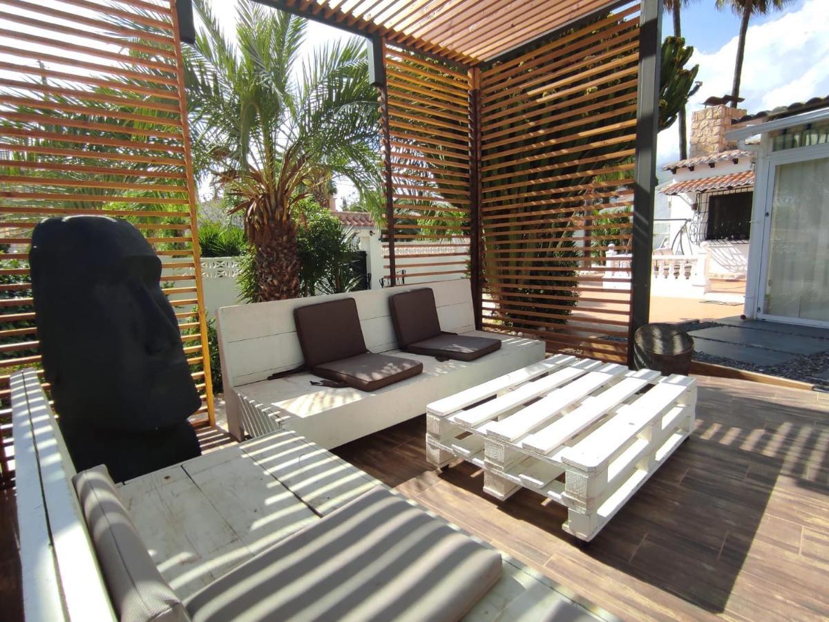 Villa con piscina a un paso de la playa Benidorm Exterior foto