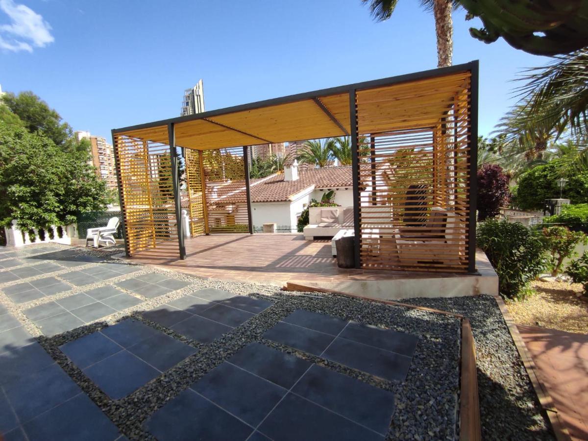 Villa con piscina a un paso de la playa Benidorm Exterior foto